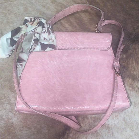 Betsey Johnson XOMandy pink croc embossed top handle bag crossbody w scarf - Picture 8 of 8